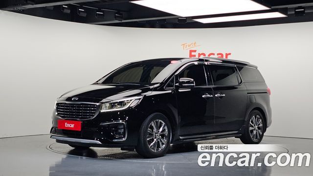 Kia Carnival 7-Seater Limousine President 2019 — фото 1