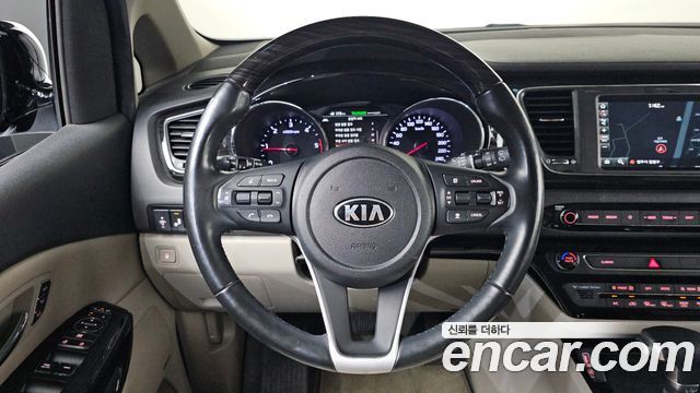 Kia Carnival 7-Seater Limousine President 2019 — фото 17