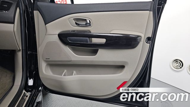 Kia Carnival 7-Seater Limousine President 2019 — фото 25