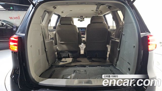 Kia Carnival 7-Seater Limousine President 2019 — фото 33