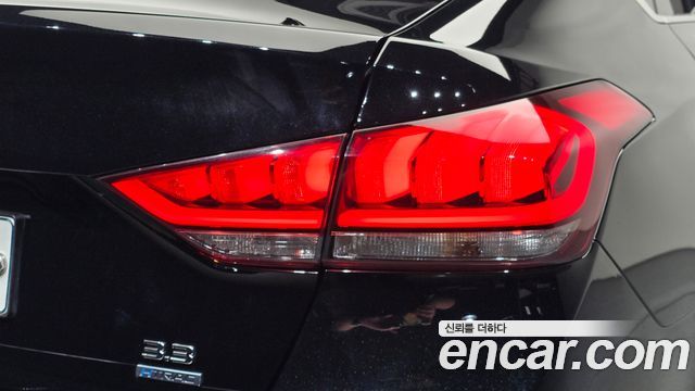 Genesis G80 3.3 GDI AWD Luxury 2017 — фото 23