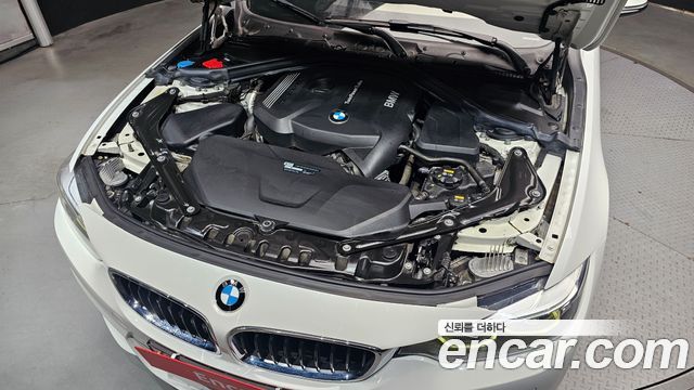 BMW 4 Series (F32) 430i M Sport Convertible 2019 — фото 6