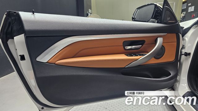 BMW 4 Series (F32) 430i M Sport Convertible 2019 — фото 24