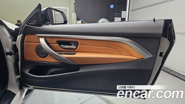 BMW 4 Series (F32) 430i M Sport Convertible 2019 — фото 25