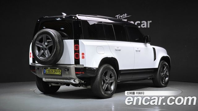 Land Rover Defender (L663) 110 P300 X-Dynamic SE 2025 — фото 2