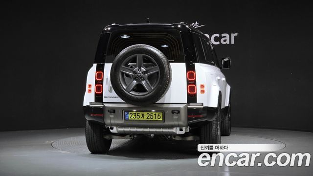 Land Rover Defender (L663) 110 P300 X-Dynamic SE 2025 — фото 4