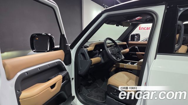 Land Rover Defender (L663) 110 P300 X-Dynamic SE 2025 — фото 10