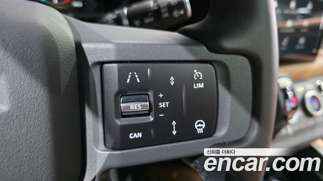 Land Rover Defender (L663) 110 P300 X-Dynamic SE 2025 — фото 13