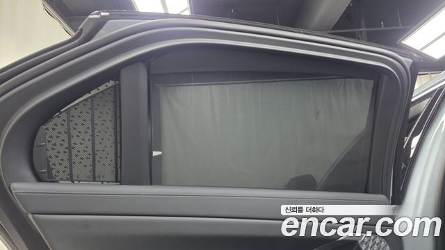BMW 7 Series (G70) 750e xDrive M Sport 2023 — фото 27