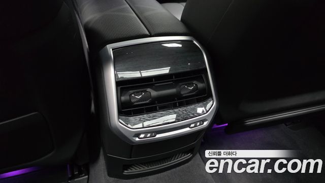 BMW 7 Series (G70) 750e xDrive M Sport 2023 — фото 35