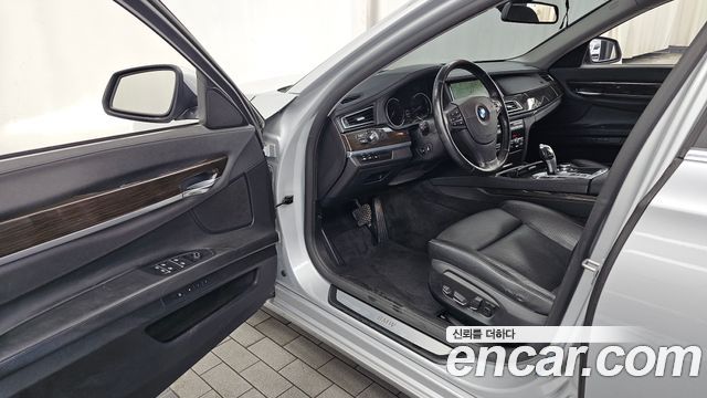 BMW 7 Series (F01) 740Li 2013 — фото 10