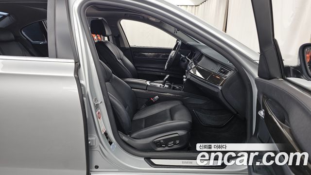BMW 7 Series (F01) 740Li 2013 — фото 11