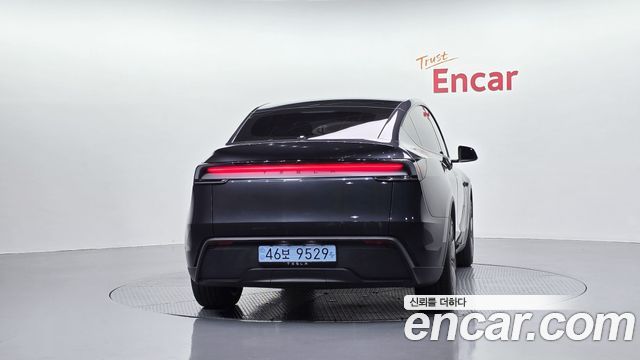Tesla Model Y RWD 2025 — фото 4