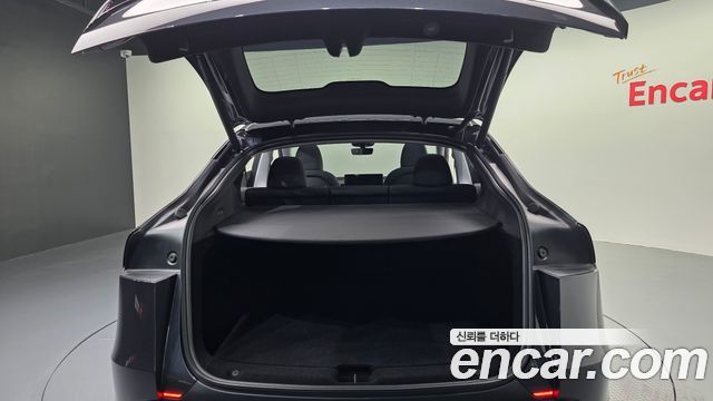 Tesla Model Y RWD 2025 — фото 32