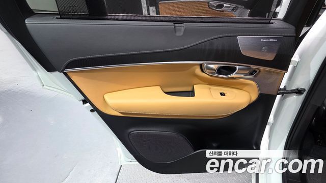 Volvo XC90 (II) B6 Ultimate Bright 2023 — фото 25