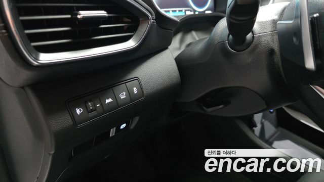 Hyundai Santa Fe Gasoline 2.5T 2WD Prestige 2022 — фото 14