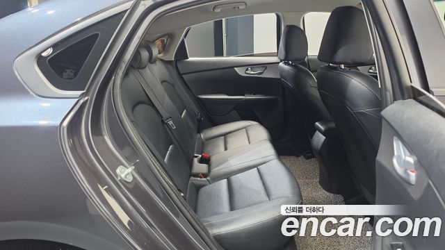Kia K3 (II) 1.6 Prestige 2022 — фото 11