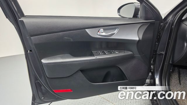 Kia K3 (II) 1.6 Prestige 2022 — фото 24