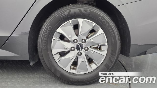 Kia K5 Hybrid (III) Prestige 2024 — фото 21