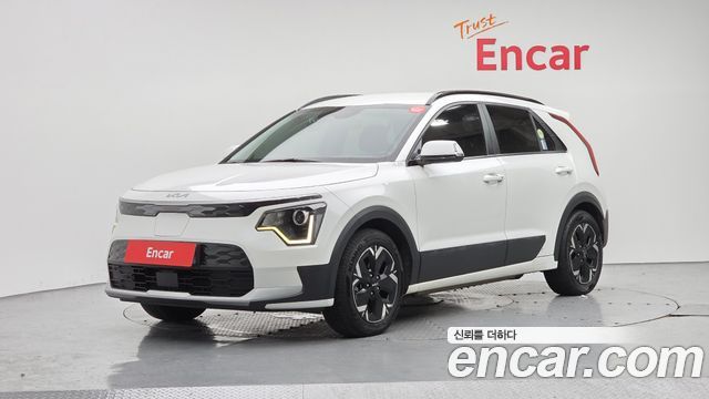 Kia Niro EV Air 2023 — фото 1