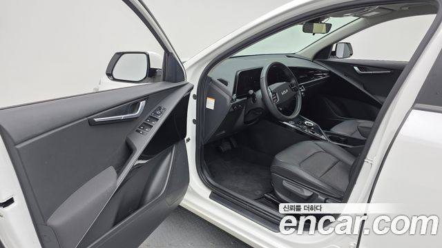 Kia Niro EV Air 2023 — фото 10