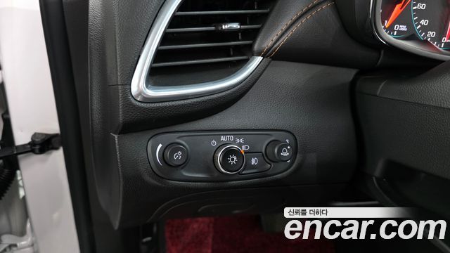 Chevrolet Trax 1.6 Diesel Premier 2019 — фото 20