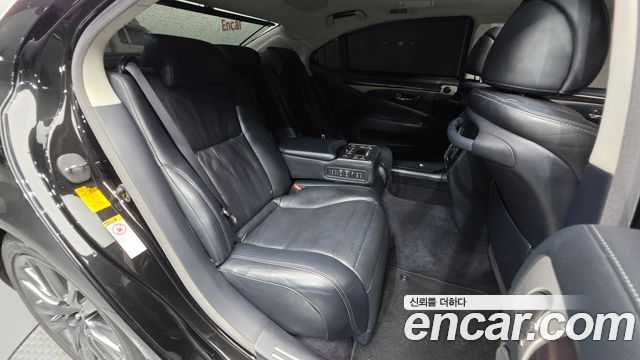 Lexus LS600hL 5-Seats Ottoman XF40 2014 — фото 19