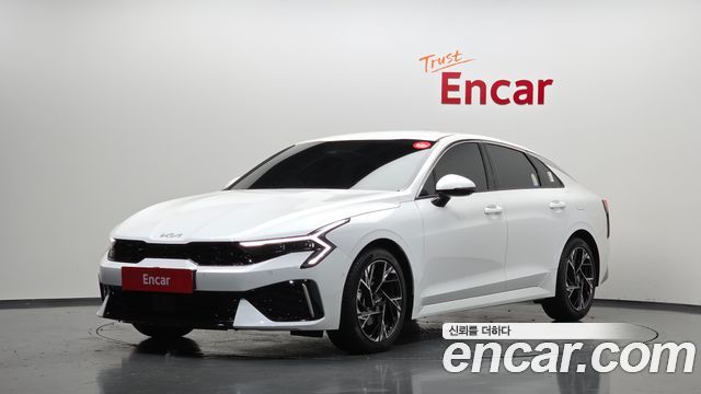 Kia K5 (III) 2.0 Noblesse 2025 — фото 1