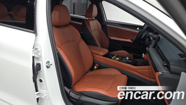 Kia K5 (III) 2.0 Noblesse 2025 — фото 11