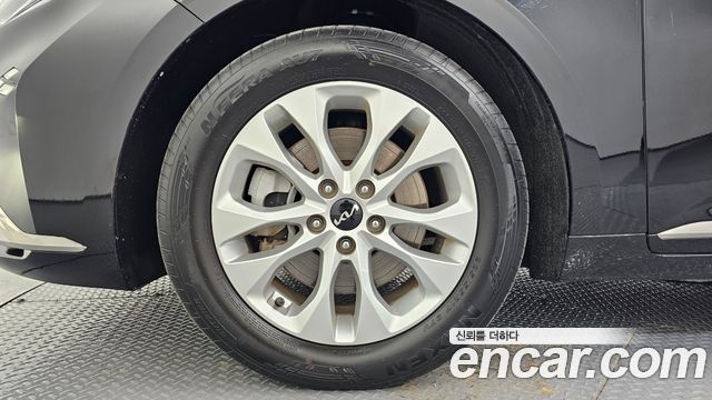 Kia K8 2.5 Gasoline 2WD Noblesse Light 2023 — фото 5