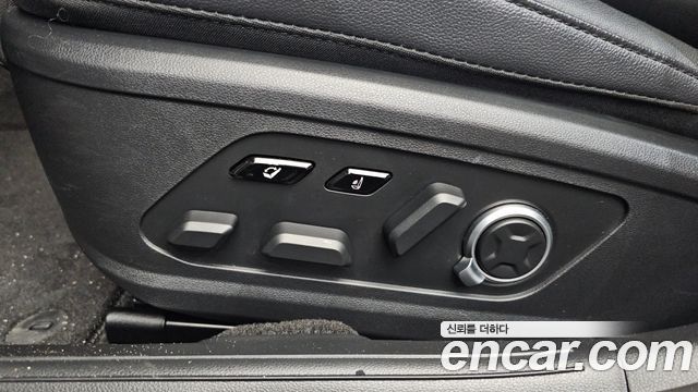 Hyundai Grandeur (GN7) 3.5 LPG 2WD Exclusive 2023 — фото 15