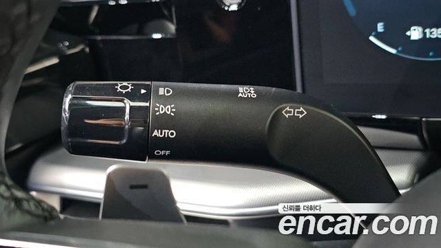 Hyundai Grandeur (GN7) 3.5 LPG 2WD Exclusive 2023 — фото 16