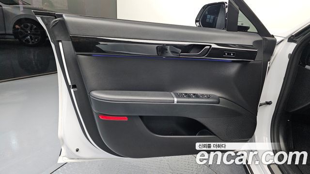 Hyundai Grandeur (GN7) 3.5 LPG 2WD Exclusive 2023 — фото 24