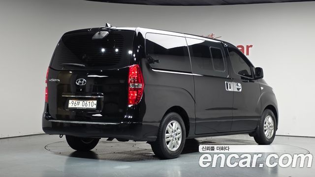 Hyundai Grand Starex Van 5-Seater Modern 2021 — фото 2
