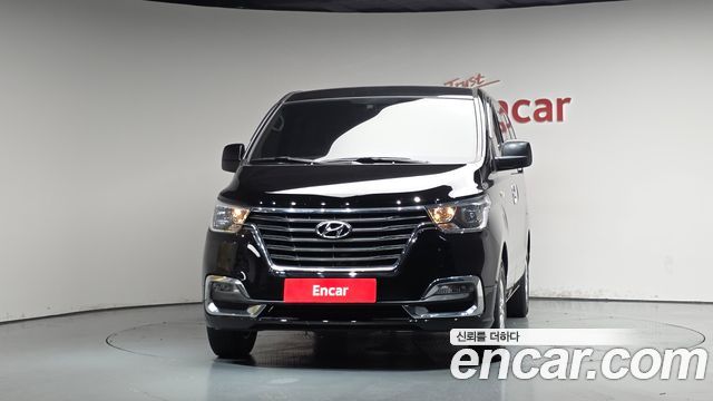 Hyundai Grand Starex Van 5-Seater Modern 2021 — фото 3
