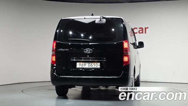 Hyundai Grand Starex Van 5-Seater Modern 2021 — фото 4