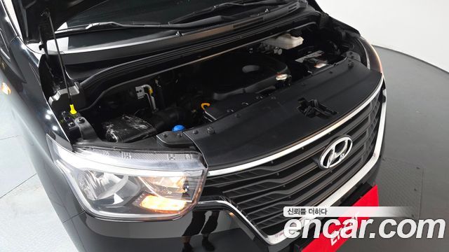 Hyundai Grand Starex Van 5-Seater Modern 2021 — фото 6