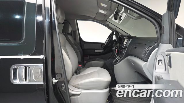 Hyundai Grand Starex Van 5-Seater Modern 2021 — фото 26