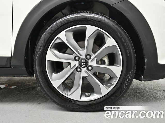 Kia Stonic 1.4 Prestige 2019 — фото 5