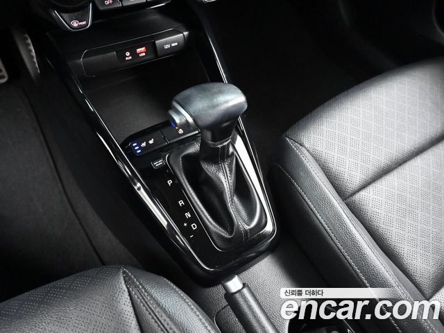 Kia Stonic 1.4 Prestige 2019 — фото 9