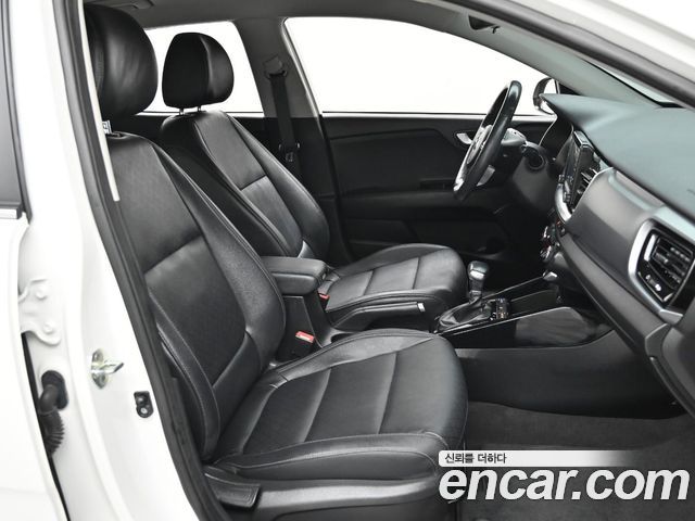 Kia Stonic 1.4 Prestige 2019 — фото 10