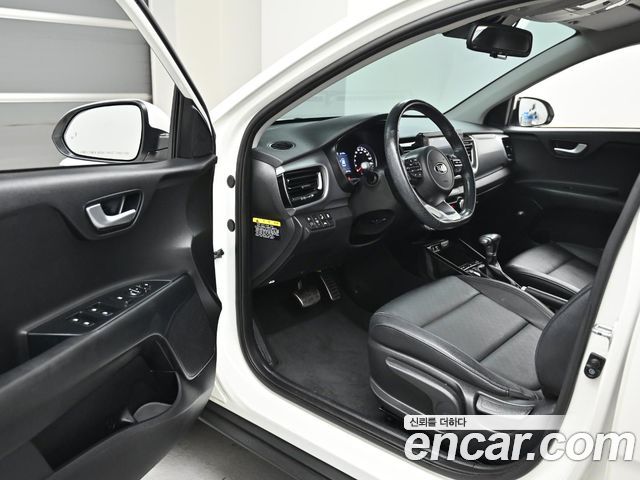 Kia Stonic 1.4 Prestige 2019 — фото 15