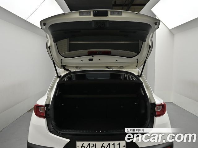 Kia Stonic 1.4 Prestige 2019 — фото 23