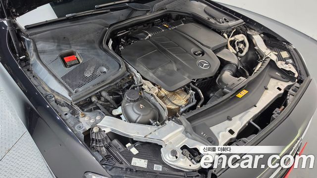 Mercedes-Benz E-Class (W213) E220d 4MATIC AMG Line 2021 — фото 6