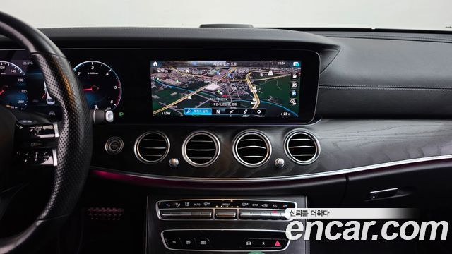 Mercedes-Benz E-Class (W213) E220d 4MATIC AMG Line 2021 — фото 13