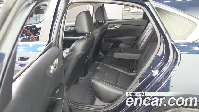 Kia K3 Prestige 2019 — фото 11