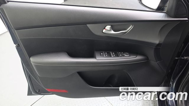 Kia K3 Prestige 2019 — фото 24
