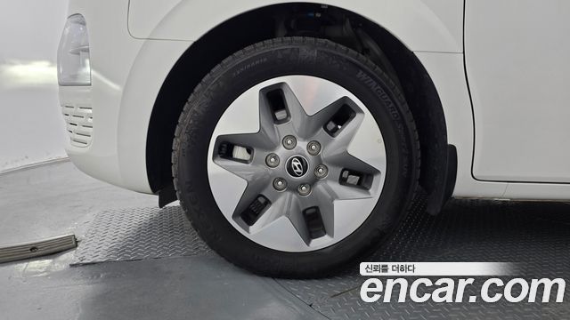 Hyundai Staria HEV 1.6 Tourer 11-Seater Modern 2025 — фото 5