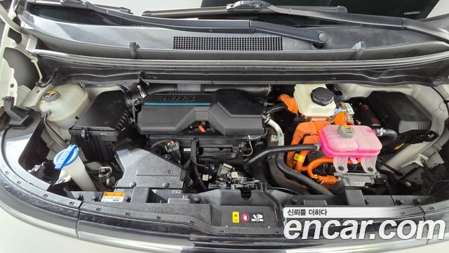 Hyundai Staria HEV 1.6 Tourer 11-Seater Modern 2025 — фото 6