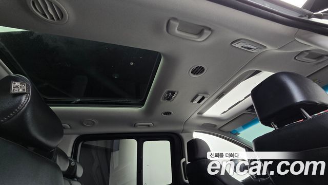 Hyundai Staria HEV 1.6 Tourer 11-Seater Modern 2025 — фото 20